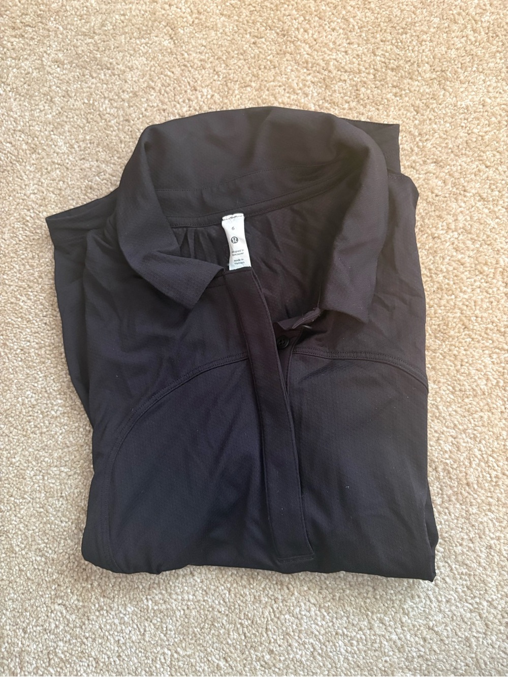 Lululemon size 6 black polo